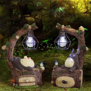 Totoro ngồi gốc cây